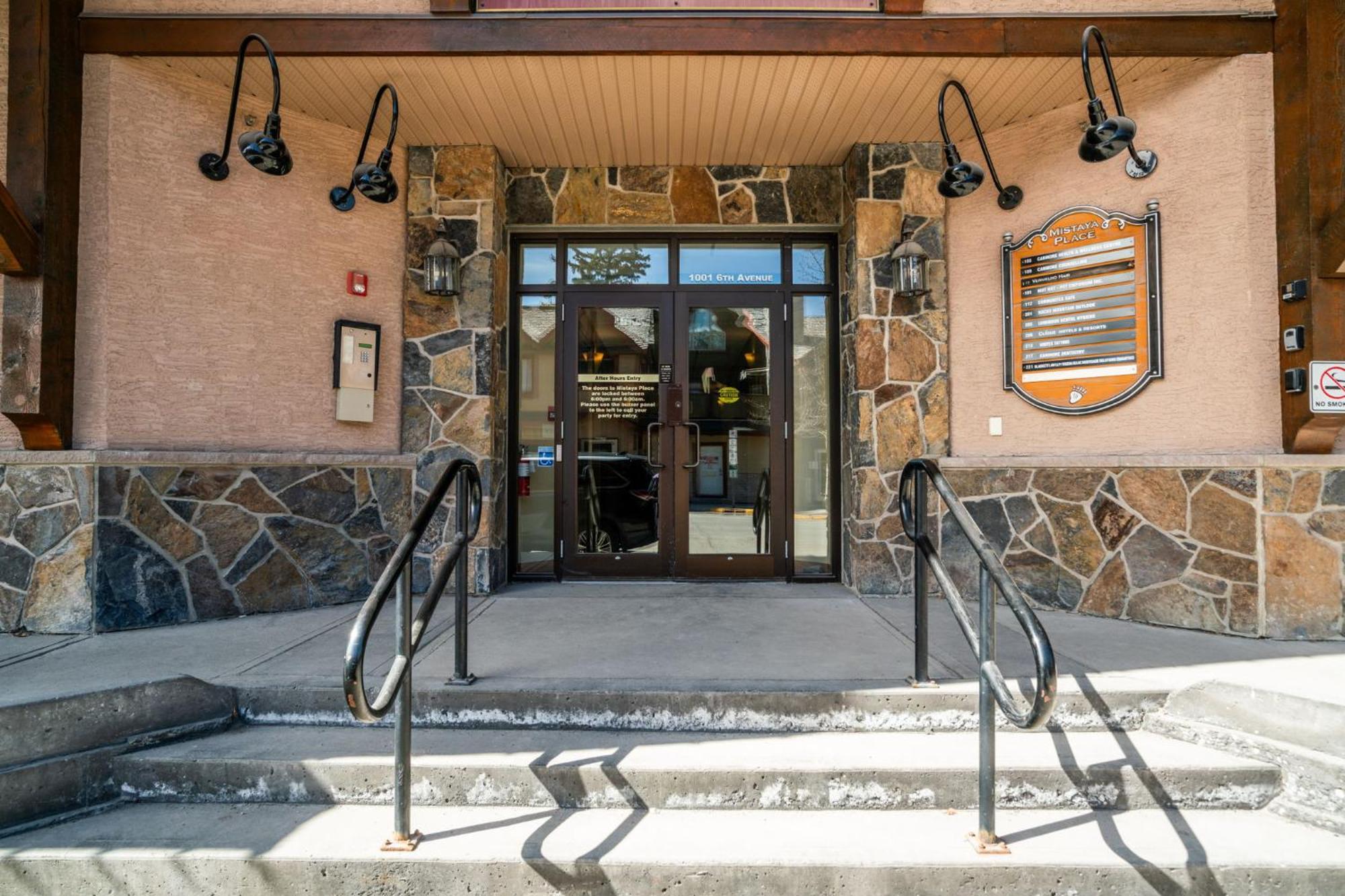 Cascade Penthouse By Canadian Rockies Vacation Rentals Canmore Extérieur photo