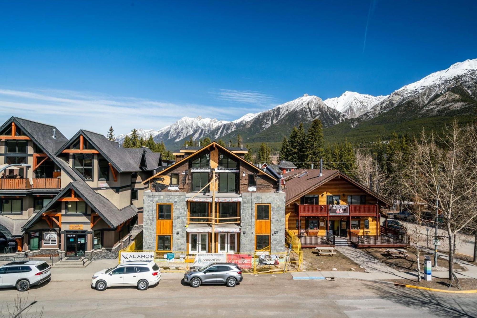 Cascade Penthouse By Canadian Rockies Vacation Rentals Canmore Extérieur photo